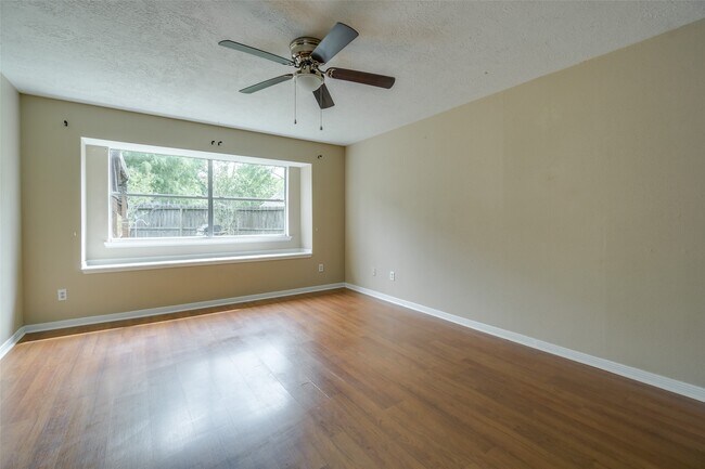 Building Photo - 3006 Stargrass Ct