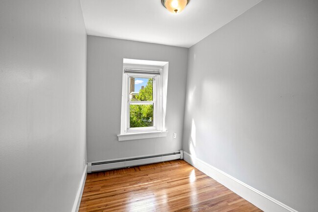 Building Photo - 7 Albion Pl