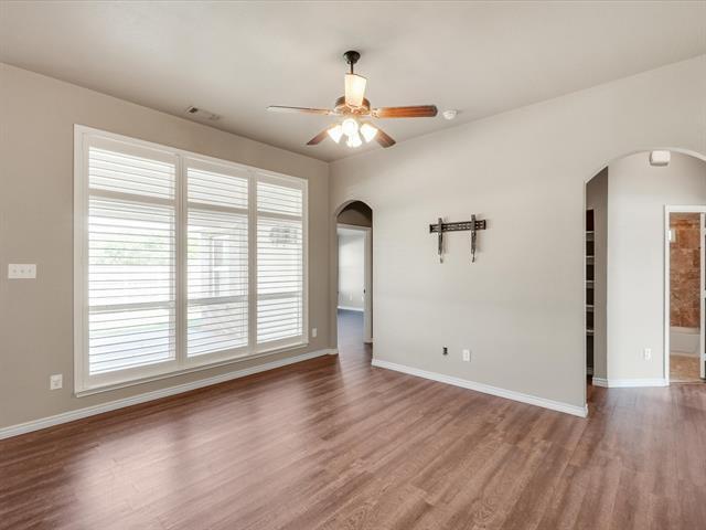 Building Photo - 5015 Spruce St