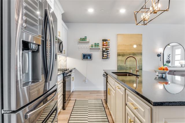 Building Photo - 3691 Rosemont Dr