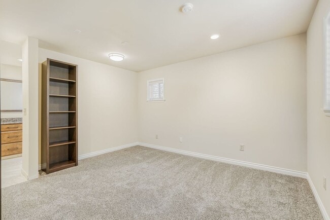 Building Photo - Freshly Updated Shoreline Home with New Carpet, Hardwood Floors & Private Yard