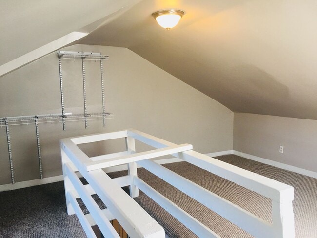 Building Photo - 3 bedroom in heart of South Side