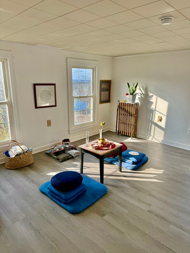 Building Photo - 999 Coddington Rd