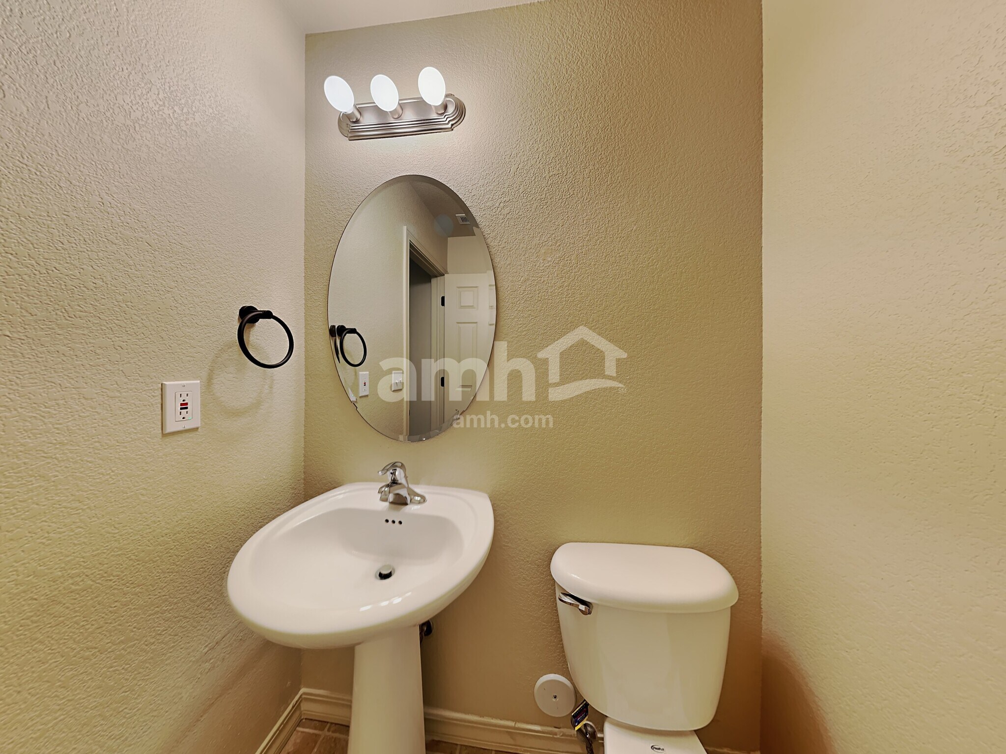 Building Photo - 3713 Winter Sun Dr