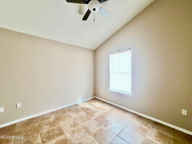 Building Photo - 3904 Tierra Marfil Rd