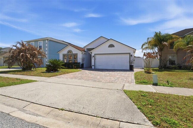 Building Photo - 10608 Laxton St