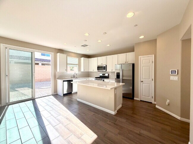 Building Photo - HIVE FALL MOVE-IN SPECIAL: NEWER 2024 BUILD | GATED COMMUNITY | SOLAR INCLUDED