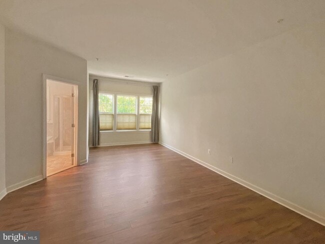 Building Photo - 9706 Braidwood Ter