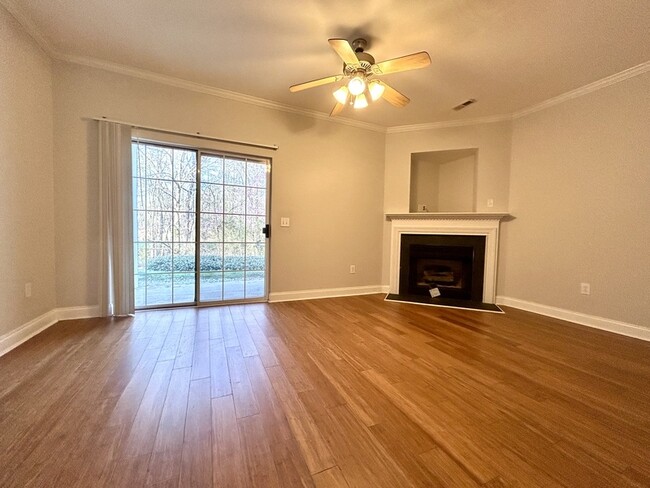 Building Photo - 2132 Sardony Ln
