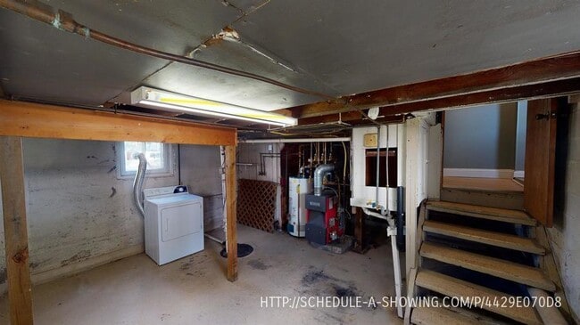 Building Photo - 402 E Park St