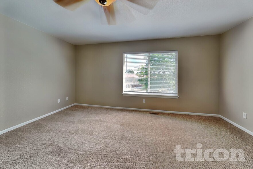 Building Photo - 4836 Ireland Ct