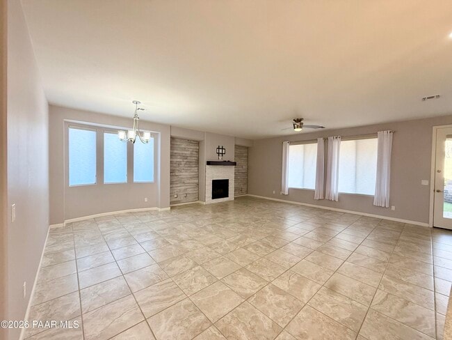 Building Photo - 1216 Brentwood Way