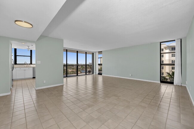 Building Photo - 1361 S Ocean Blvd