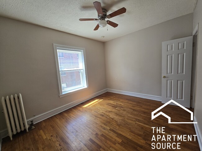 Building Photo - 1366 W Estes Ave