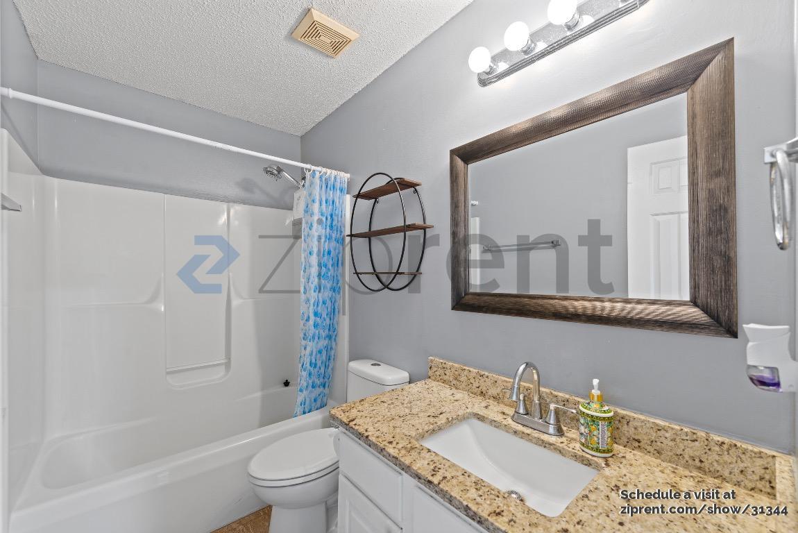 Building Photo - 2502 Foxworth Dr