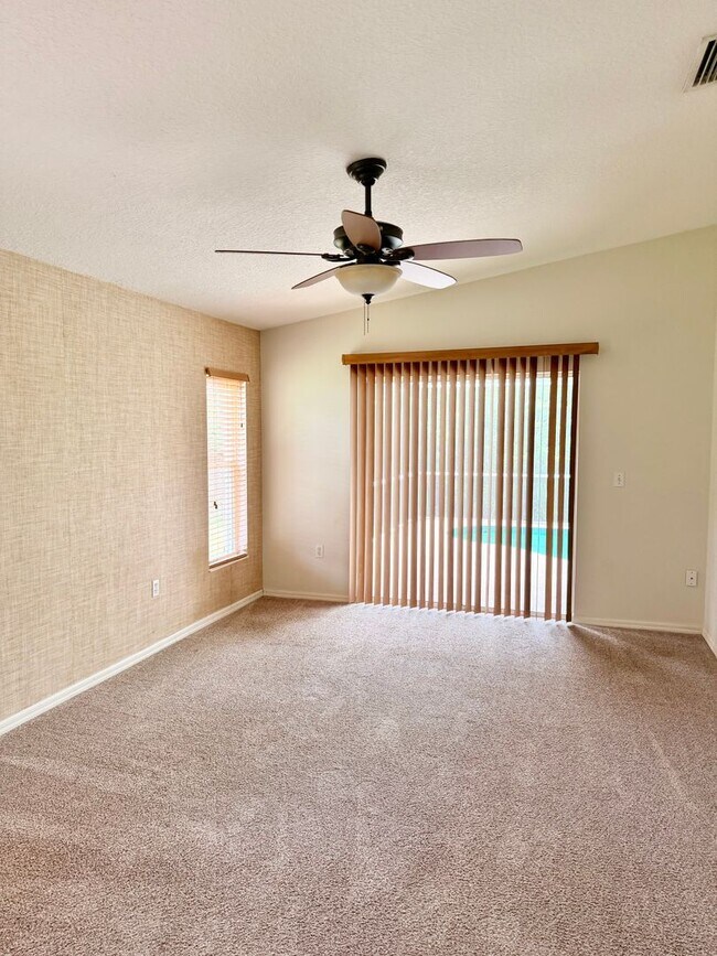 Building Photo - 2509 6th Ct E