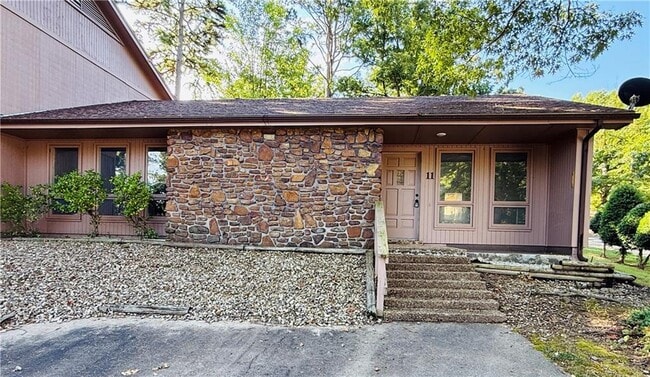 Primary Photo - 11 Mellor Ln