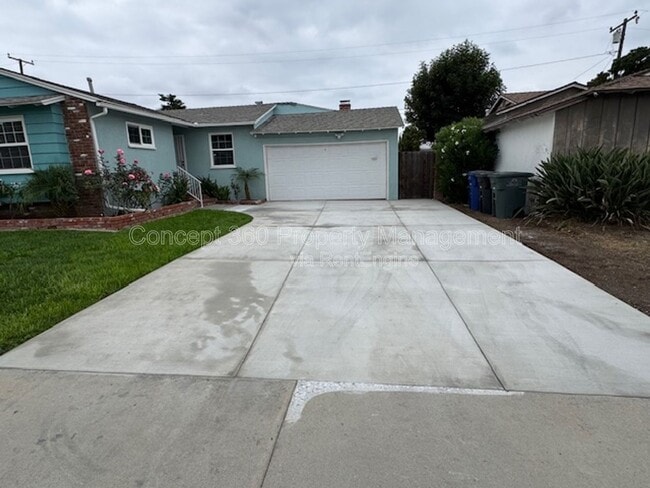 Building Photo - 20915 S Menlo Ave