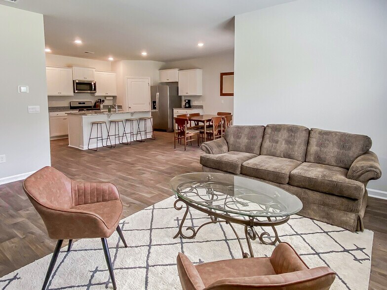 Building Photo - 251 N Light Way