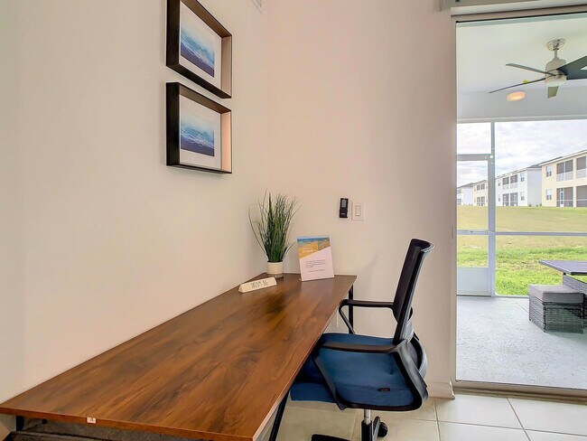 Building Photo - 9338 Sommerset Hills Dr