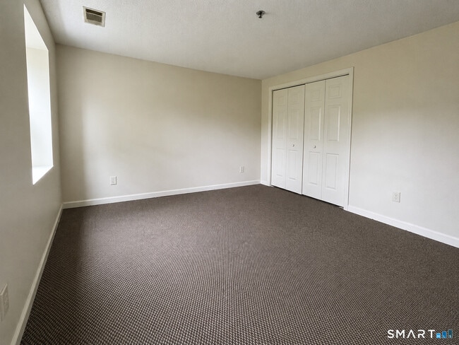 Building Photo - 432 Judd Square
