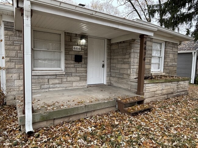 Building Photo - 4414 Kingsley Dr