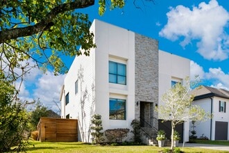 Building Photo - 4301 Vivian St