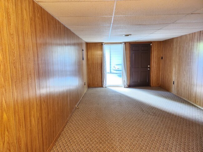 Building Photo - 139 Saratoga Dr