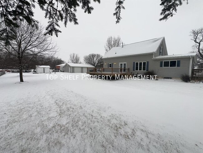 Building Photo - 120 6th St