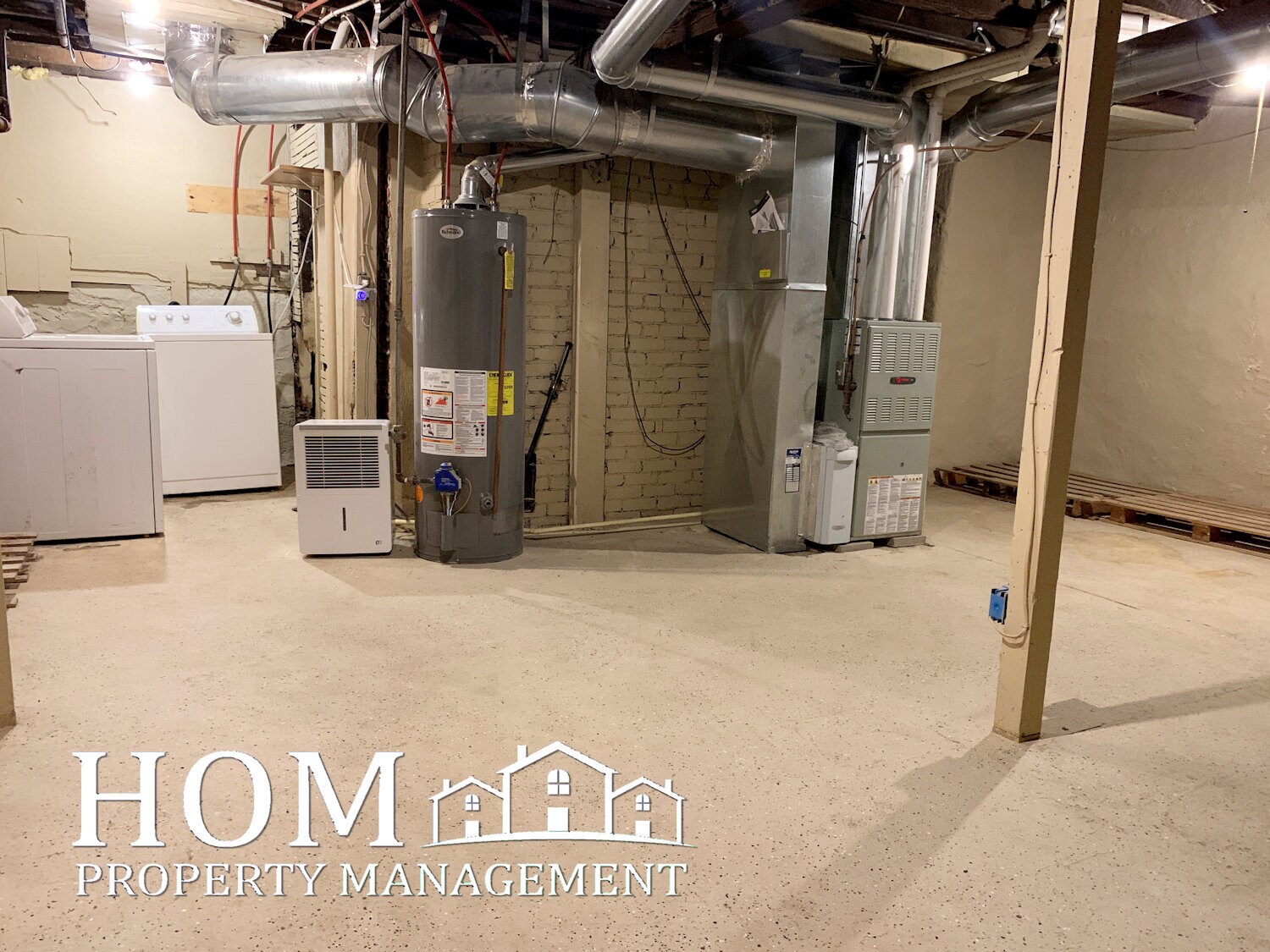 Building Photo - 725 N 6th St