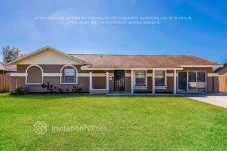 Building Photo - 5201 35th Ave W