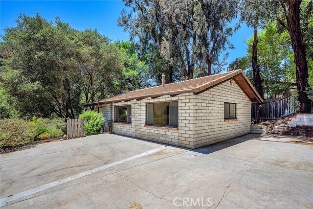 Building Photo - 535 Crater Camp Dr