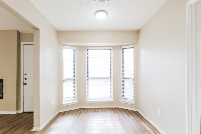 Building Photo - 12207 Evening Glen Ct