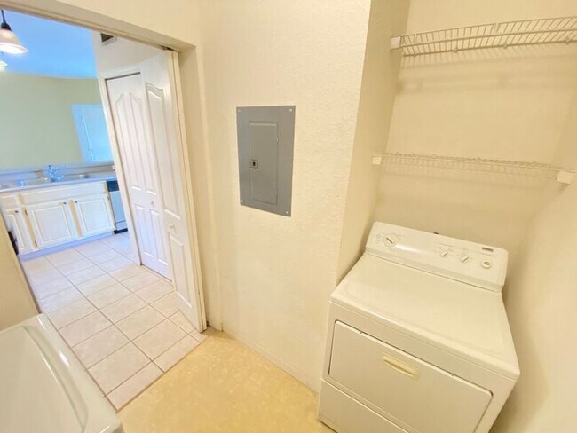 Building Photo - 1225 Lake Shadow Cir