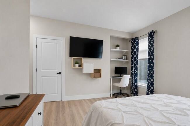 Building Photo - 4805 Aschoff Pl