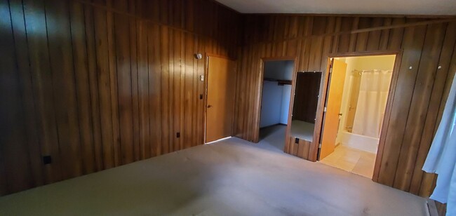 Building Photo - Cozy 2 Bd/2Ba Home in Linville Land Harbor