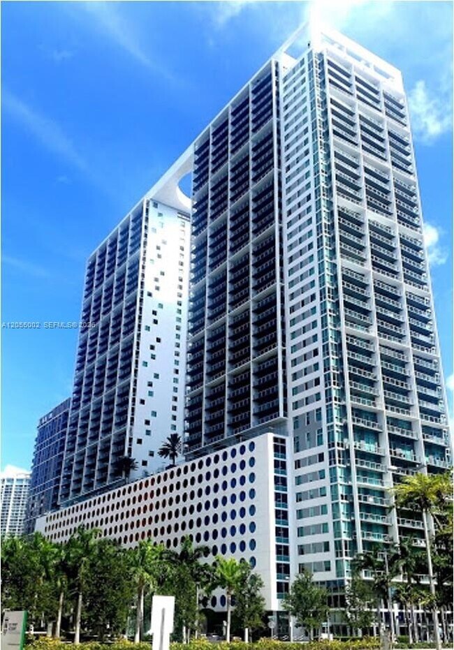 Building Photo - 500 Brickell Ave