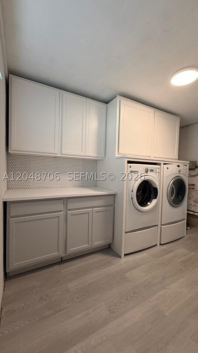 Building Photo - 3781 Jackson -
