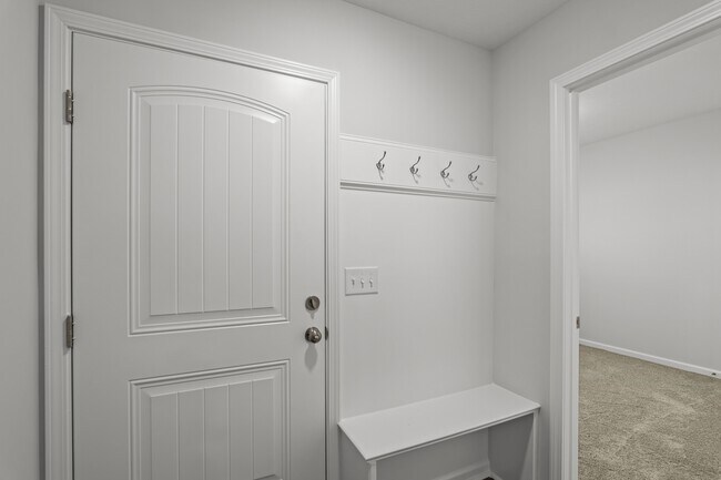 Building Photo - 8164-8164 Snelling Dr