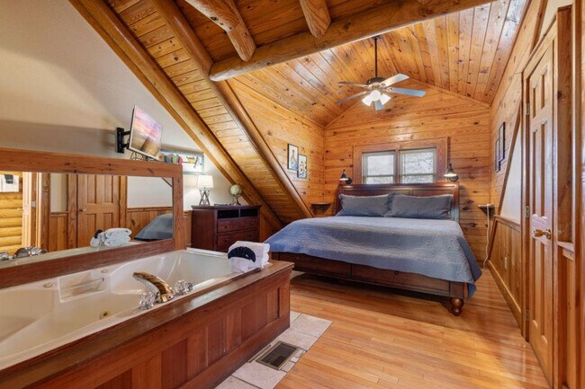 Building Photo - 741 Golf View Blvd