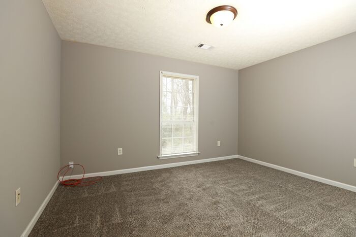 Building Photo - 565 Ware Rd