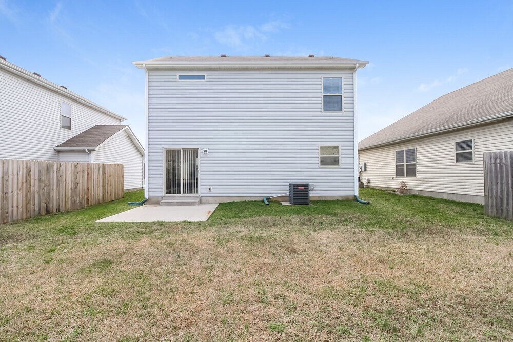 Building Photo - 1913 Warmingfield Dr