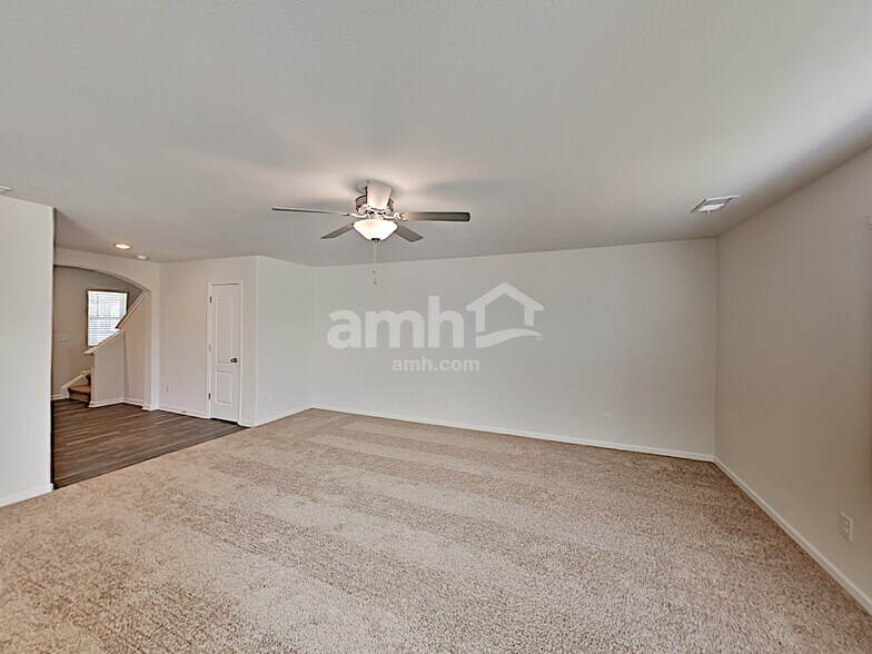 Building Photo - 3026 Wingadee Dr