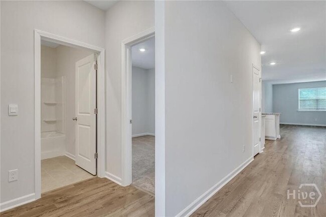 Building Photo - 201 Coby Ln