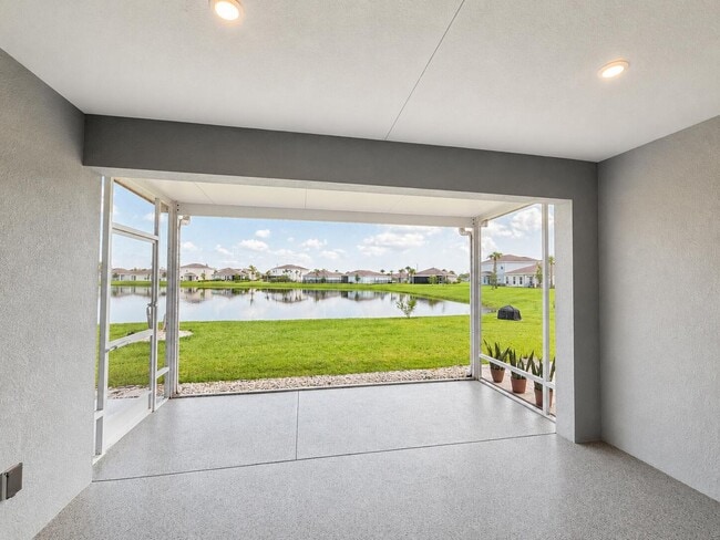 Building Photo - 812 Persimmon Pl