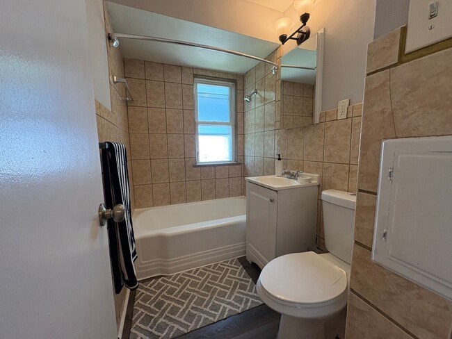 Building Photo - Completely Renovated 3 Bed - 2 Full Bath Cape Cod for Rent!