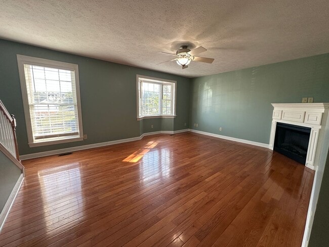 Building Photo - 1925 Buttonwood Ct