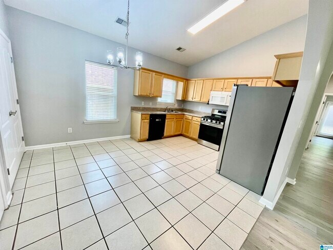 Building Photo - 5241 Cottage Cir