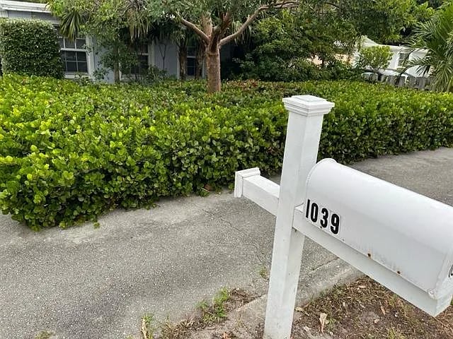 Building Photo - 1039 Miner Rd