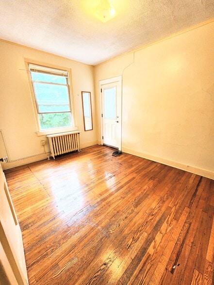 Building Photo - 5862 Forbes Ave